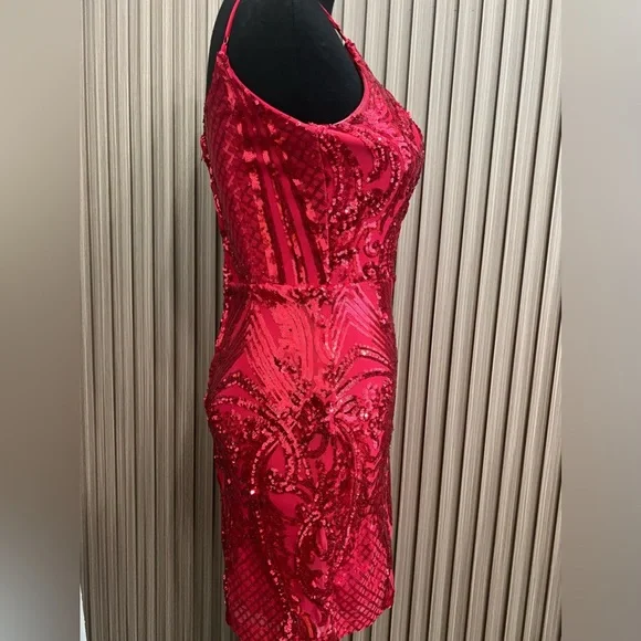 Elegant Red Sequin Dress - Picture 2 of 14
